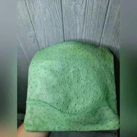 DONALD J PlLINER green faux ostrach skin design crossbody adjustable straps. - Picture 10 of 10